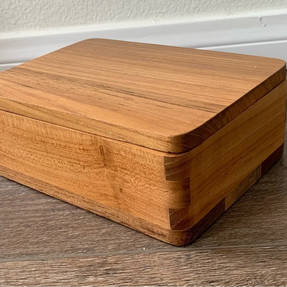 Wooden box